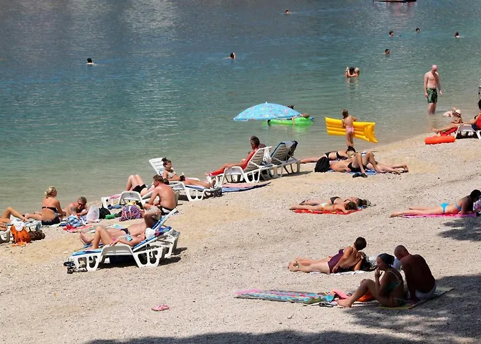 By The Sea - 6880 Daire Makarska