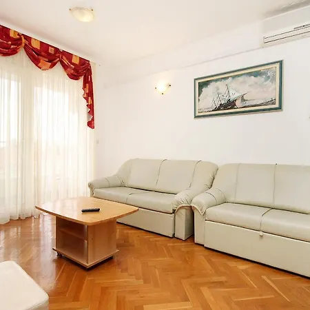 Appartement By The Sea - 6880